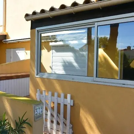 Apartment Two-bedroom With Terrace And Barbecue 91 Agde